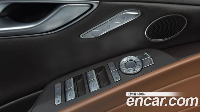 Genesis G80 2022 — photo 28