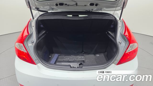 Hyundai Accent 2014 — photo 14