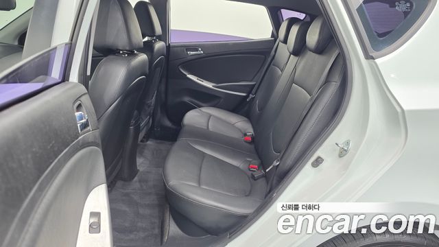 Hyundai Accent 2014 — photo 15