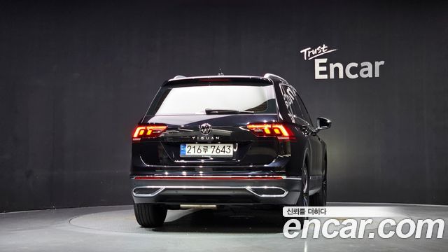 Volkswagen Tiguan 2023 — photo 4
