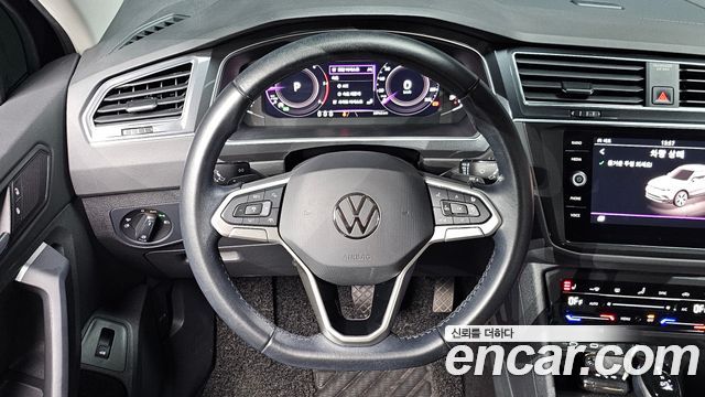 Volkswagen Tiguan 2023 — photo 15