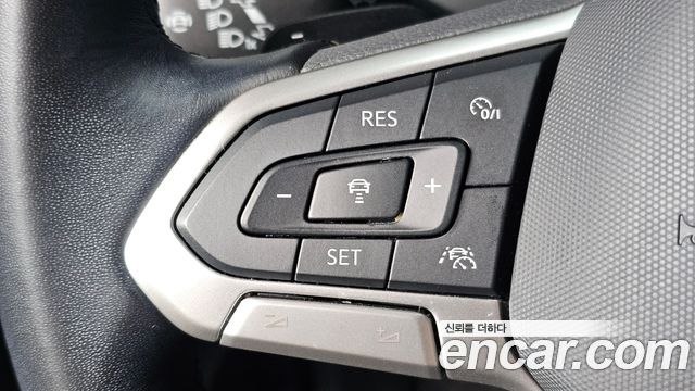 Volkswagen Tiguan 2023 — photo 16