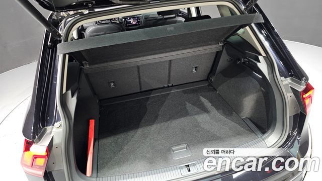 Volkswagen Tiguan 2023 — photo 20