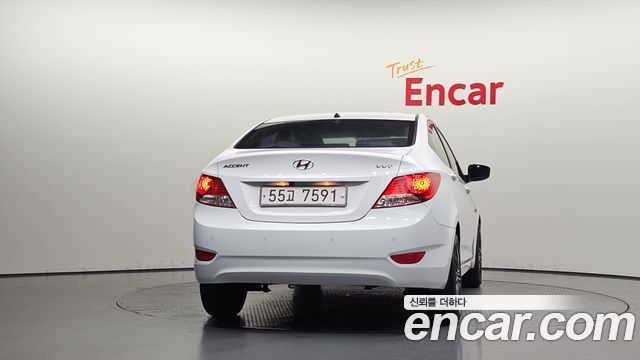 Hyundai Accent 2014 — photo 4