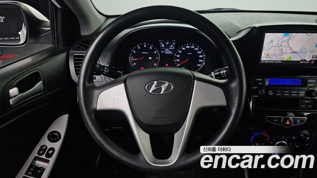 Hyundai Accent 2014 — photo 21