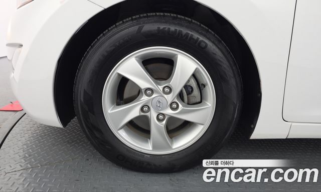 Hyundai AVANTE 2012 — photo 5