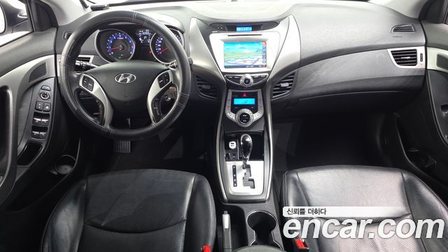 Hyundai AVANTE 2012 — photo 10