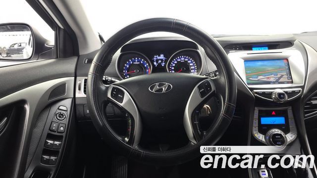 Hyundai AVANTE 2012 — photo 18