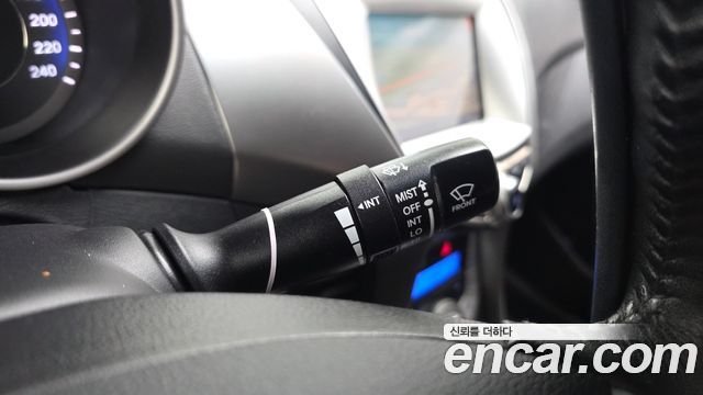 Hyundai AVANTE 2012 — photo 22
