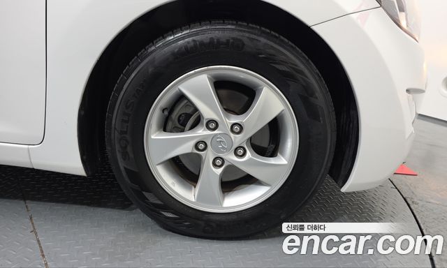 Hyundai AVANTE 2012 — photo 7