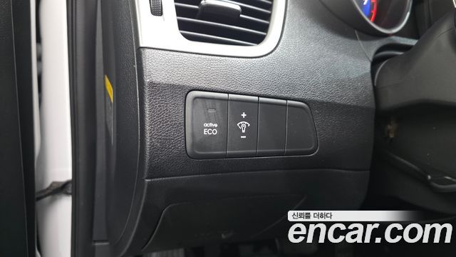 Hyundai AVANTE 2012 — photo 29