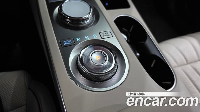 Genesis GV70 2022 — photo 12