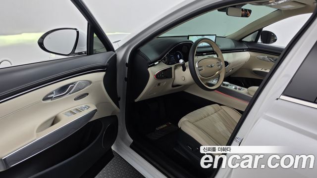 Genesis GV70 2022 — photo 13
