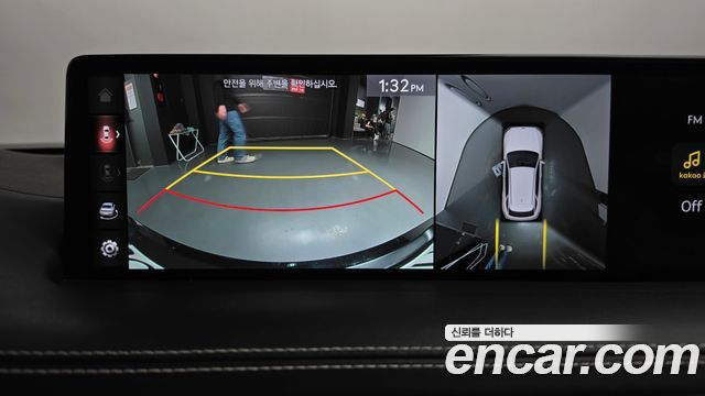 Genesis GV70 2022 — photo 21