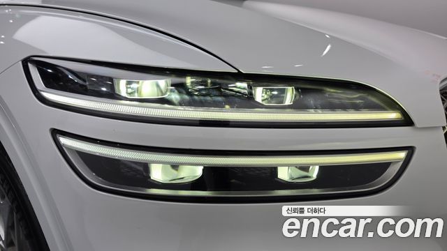 Genesis GV70 2022 — photo 8