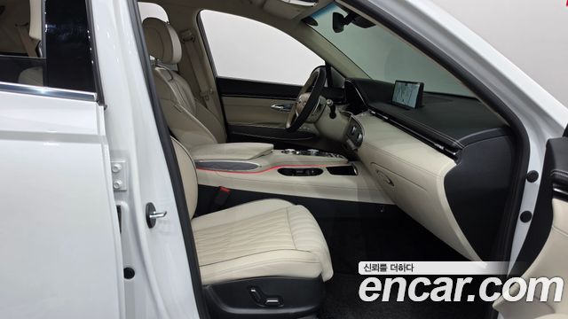 Genesis GV70 2022 — photo 16