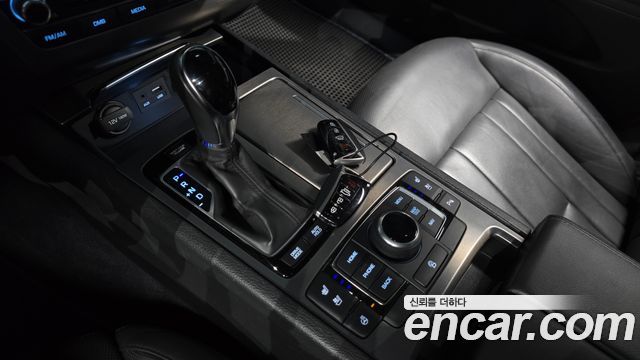 Hyundai Genesis 2016 — photo 9