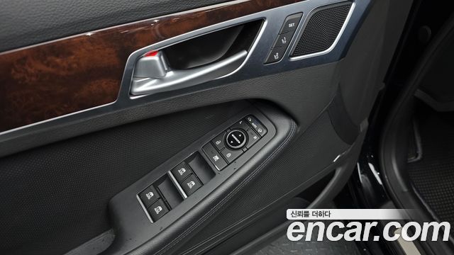Hyundai Genesis 2016 — photo 15
