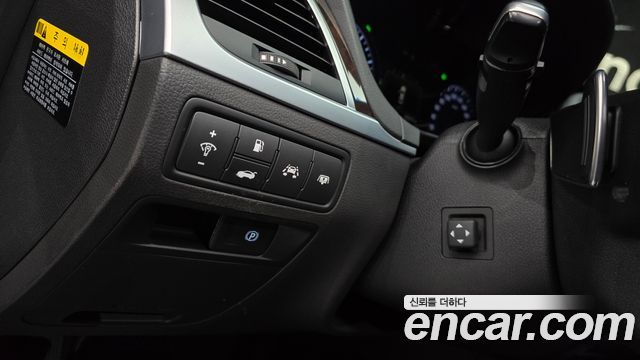 Hyundai Genesis 2016 — photo 17