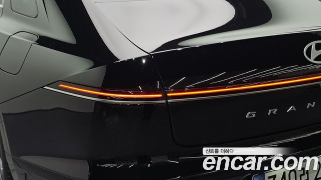 Hyundai Grandeur 2023 — photo 9
