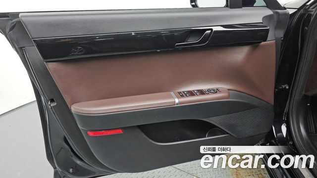 Hyundai Grandeur 2023 — photo 14