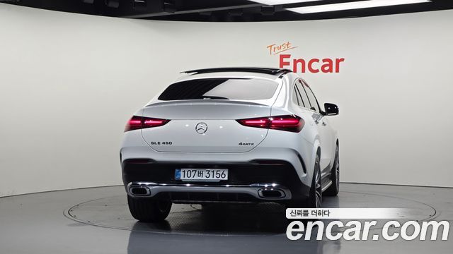 Mercedes-Benz GLE-Class 2025 — photo 4