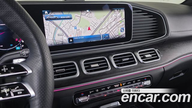 Mercedes-Benz GLE-Class 2025 — photo 13