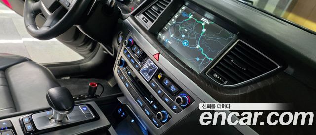 Genesis G80 2018 — photo 16
