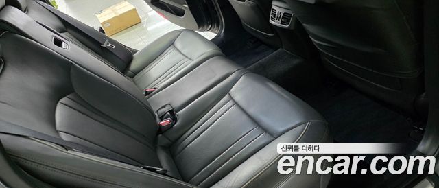 Genesis G80 2018 — photo 18