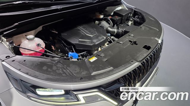 Kia Canival 2023 — photo 6