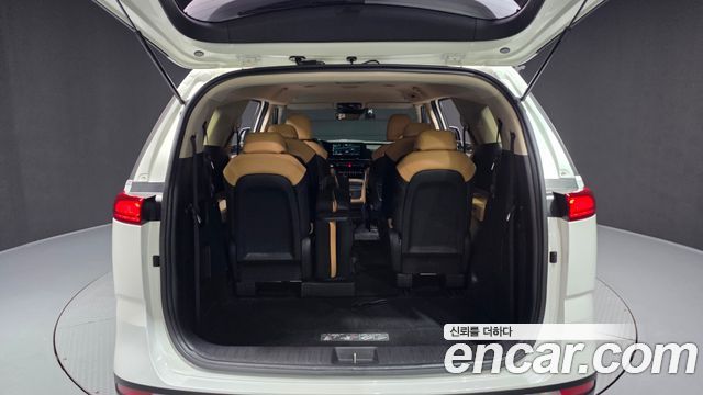 Kia Canival 2023 — photo 26