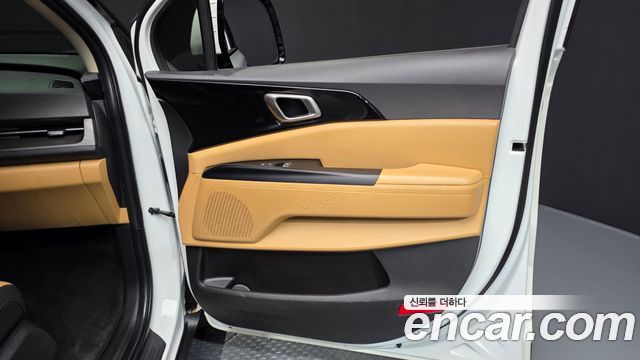 Kia Canival 2023 — photo 15