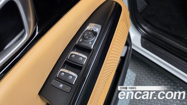 Kia Canival 2023 — photo 27