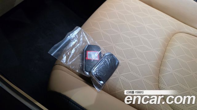 Kia Canival 2023 — photo 32