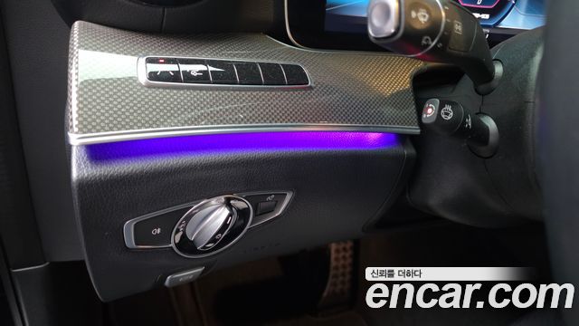 Mercedes-Benz CLS-Class 2019 — photo 26
