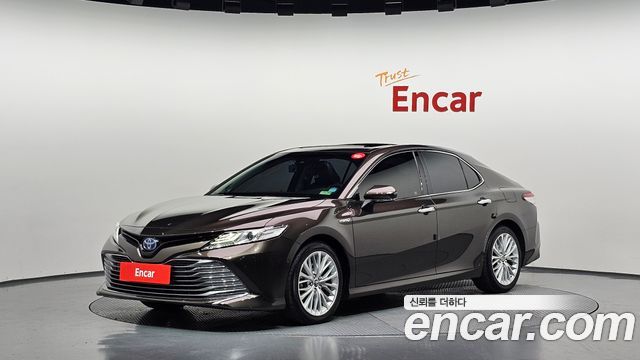 Toyota Camry 2018 — photo 1