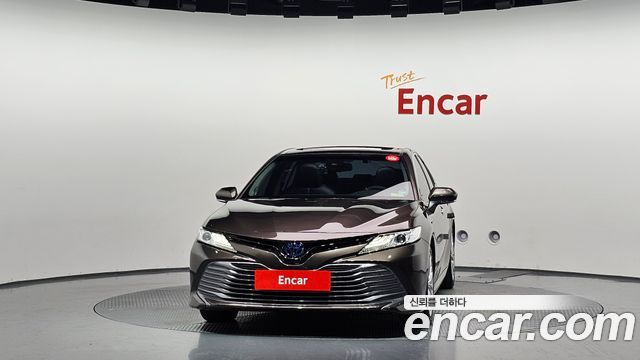 Toyota Camry 2018 — photo 3