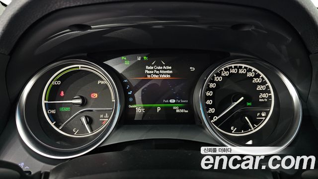 Toyota Camry 2018 — photo 11