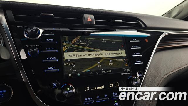 Toyota Camry 2018 — photo 22