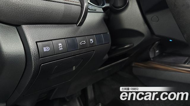Toyota Camry 2018 — photo 27