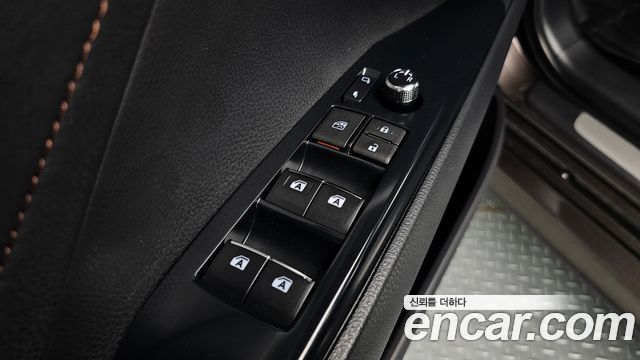 Toyota Camry 2018 — photo 28