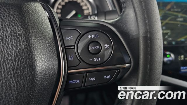 Toyota Camry 2018 — photo 31