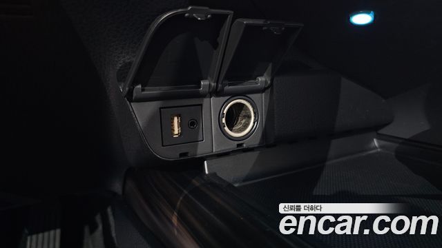 Toyota Camry 2018 — photo 34