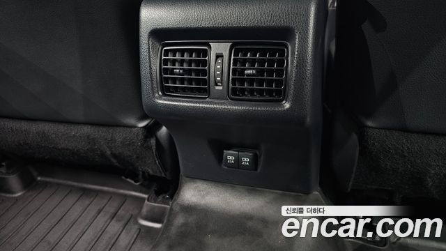 Toyota Camry 2018 — photo 35