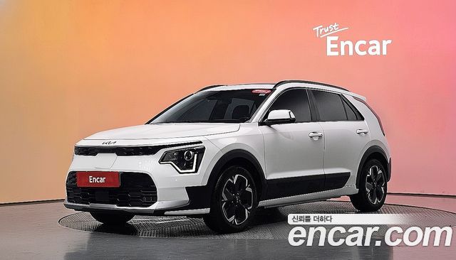 Kia Niro 2023 — photo 1