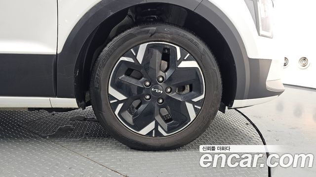 Kia Niro 2023 — photo 7