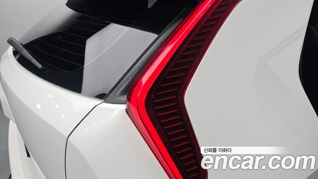 Kia Niro 2023 — photo 9