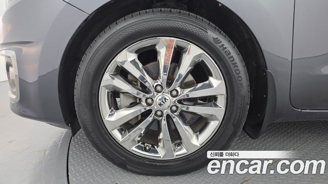 Kia Canival 2018 — photo 5