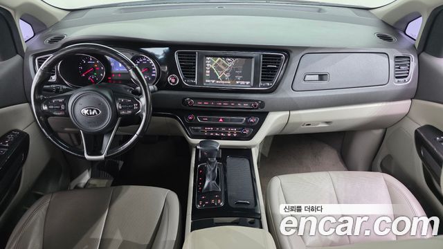 Kia Canival 2018 — photo 7