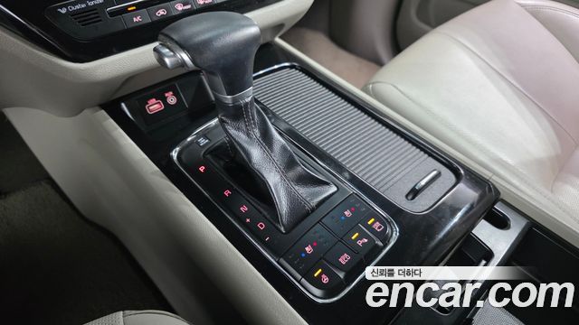 Kia Canival 2018 — photo 9